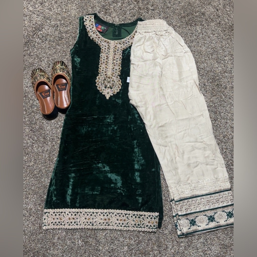 Beautiful Pakistani Velvet & Silk Outfit